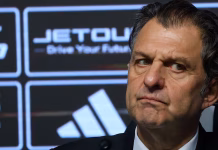 Blanco y Negro protagoniza particular reunión de directorio mientras Colo Colo busca refuerzos