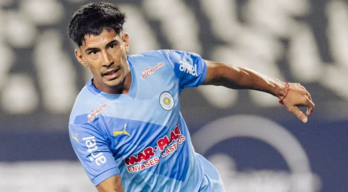 Golazo de chilena de Salomón Rodríguez en Uruguay sorprende a todos