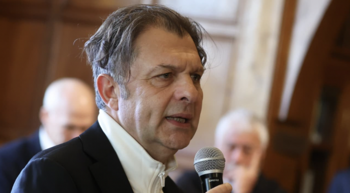 Mosa responde a la “pataleta” de Correa y marca postura en Colo Colo