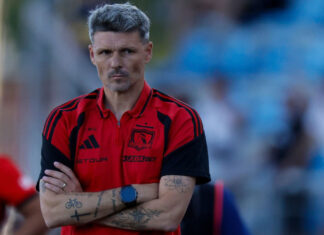 Fernando Ortiz ensayó este once sin Arturo Vidal para el Superclásico