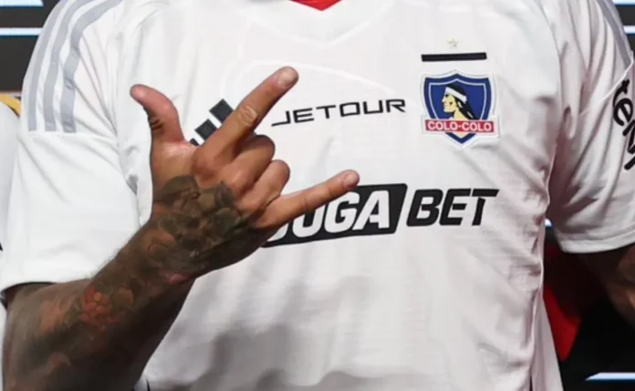 Camiseta-Presentacion-Colo-Colo-1200x740