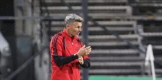 Fernando Ortiz opina sobre el rendimiento de Colo Colo: “¿Me gusta cómo juega?”