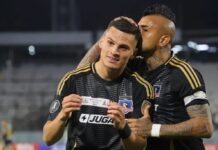 Arturo Vidal reacciona al primer gol de Lucas Cepeda en el Elche