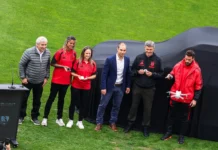 Claudio Borghi critica que los jóvenes de Colo-Colo reciban autos: “Me preocupan”