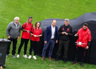 Claudio Borghi critica que los jóvenes de Colo-Colo reciban autos: “Me preocupan”