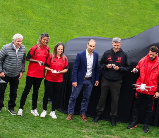 Claudio Borghi critica que los jóvenes de Colo-Colo reciban autos: “Me preocupan”