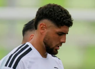 Maximiliano Romero busca volver al gol y cortar su sequía en Colo-Colo