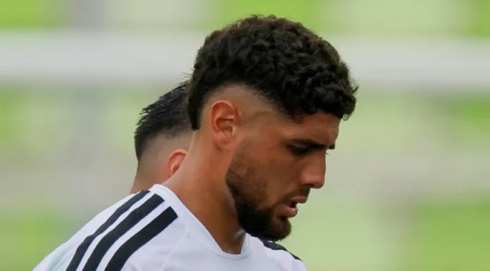 Maximiliano Romero busca volver al gol y cortar su sequía en Colo-Colo