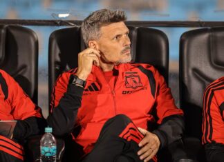 Fernando Ortiz sorprende en Colo Colo: las formaciones que ensayó en el entrenamiento